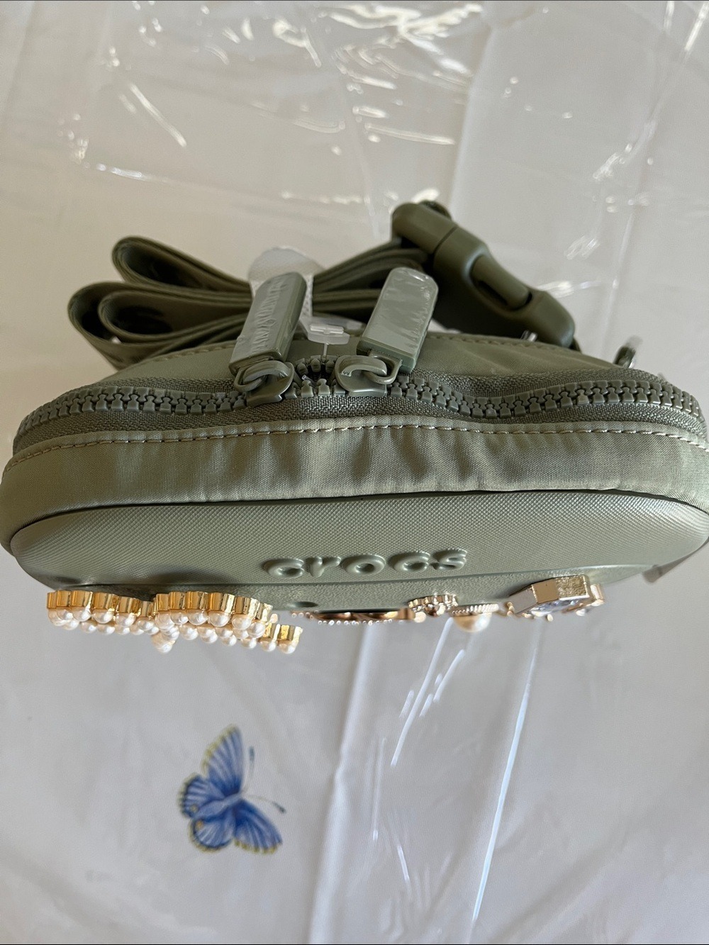 Crocs Classic Belt Bag/Crossbody bag - Picture 3 of 15